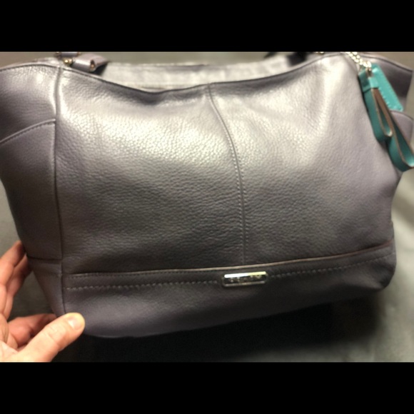 Coach - Picture 5 of 7